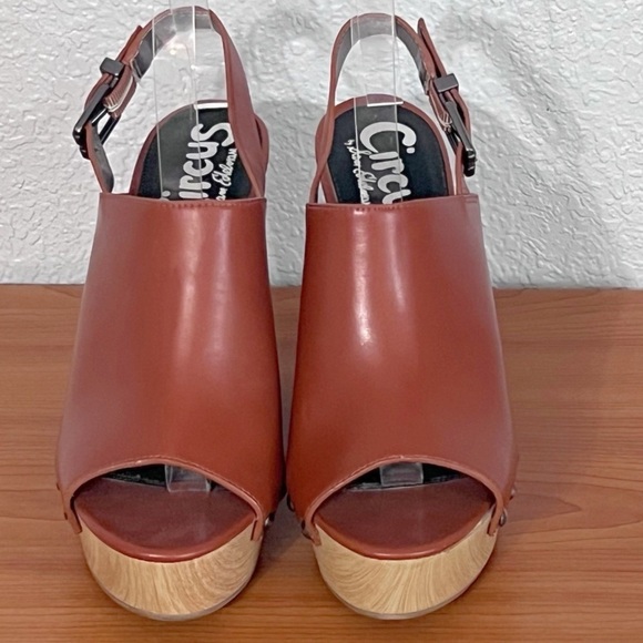 Circus Sam Edelman Wedge Peep toe Sandal Brown SZ 7.5 - Picture 1 of 13